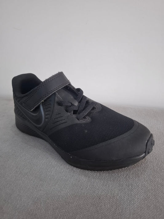 ZAPATILLAS DE NIÑO NIKE COLOR NEGRO - TALLA 33.5