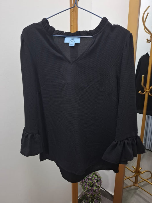 BLUSA CECE DE GASA PARA MUJER COLOR NEGRO CON BLONDAS EN LOS PUÑOS - TALLA S