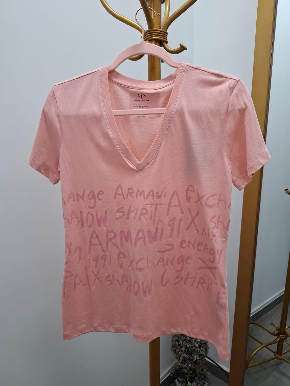 POLO DE MUJER ARMANI EXCHANGE COLOR SALMON CON EL LOGO EN TODA LA PRENDA - TALLA  XS