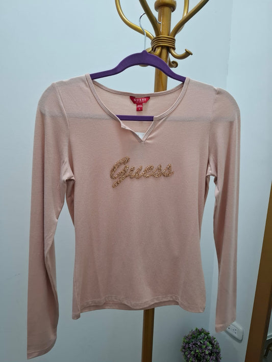 POLO MANGA LARGA DE MUJER GUESS COLOR PALO ROSA CON LOGO EN PEDRERIA DORADA - TALLA S