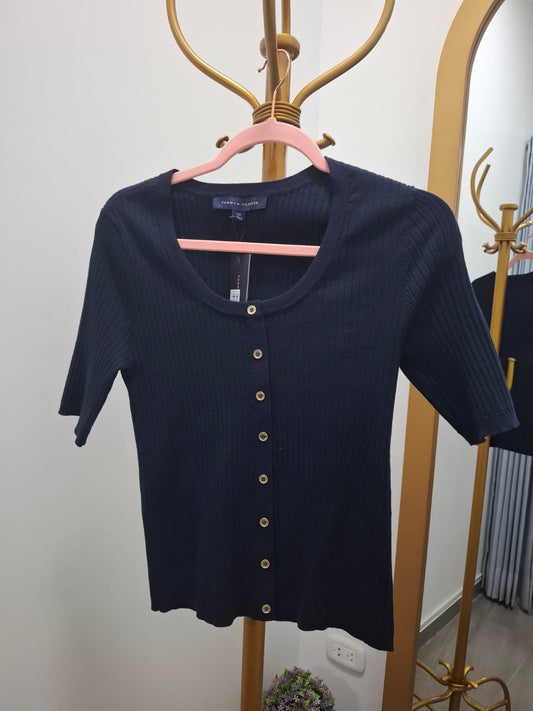 POLO PARA MUJER TOMMY TEJIDO COLOR AZUL OSCURO CON BOTONES - TALLA S