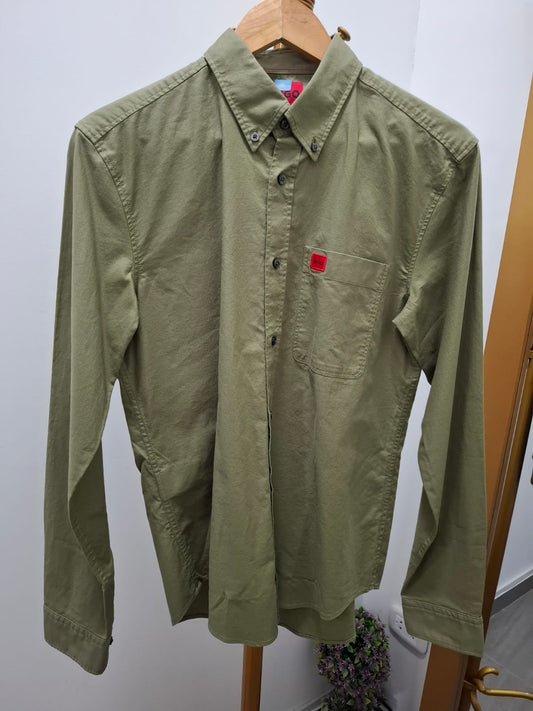 CAMISA MANGA LARGA HUGO BOSS COLOR VERDE MILITAR - TALLA S