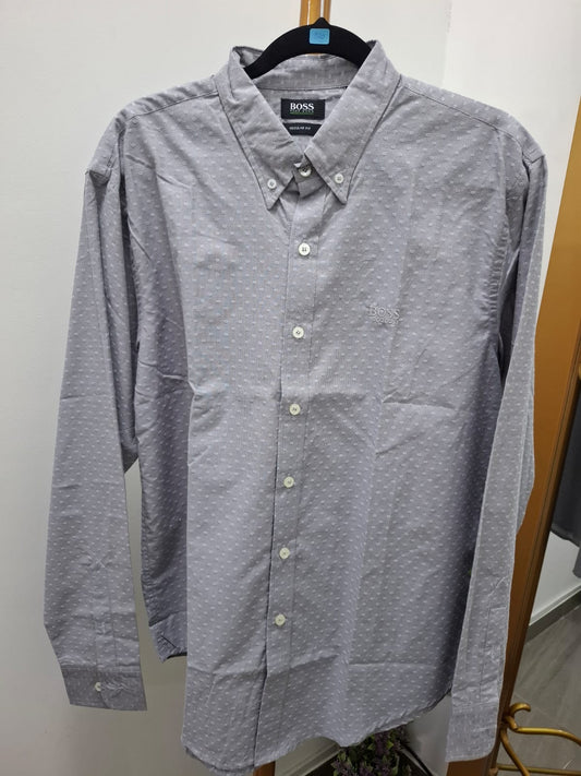 CAMISA MANGA LARGA HUGO BOSS COLOR GRIS CON PUNTOS BLANCOS - TALLA L