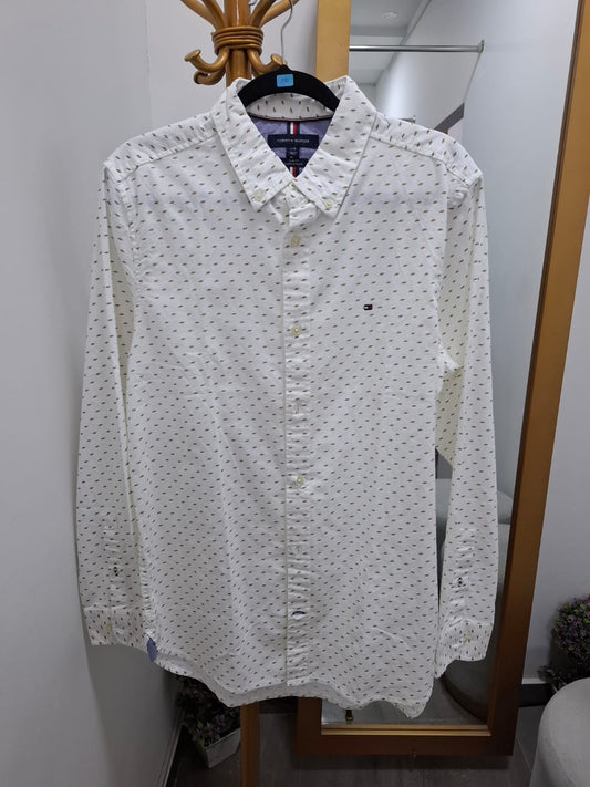 CAMISA MANGA LARGA TOMMY HILFIGER COLOR BLANCO CON PUNTOS NEGROS