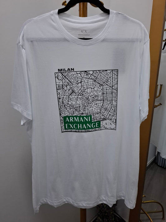 POLO ARMANI EXCHANGE COLOR BLANCO CON DISEÑO DEL MAPA DE MILAN - TALLA XL