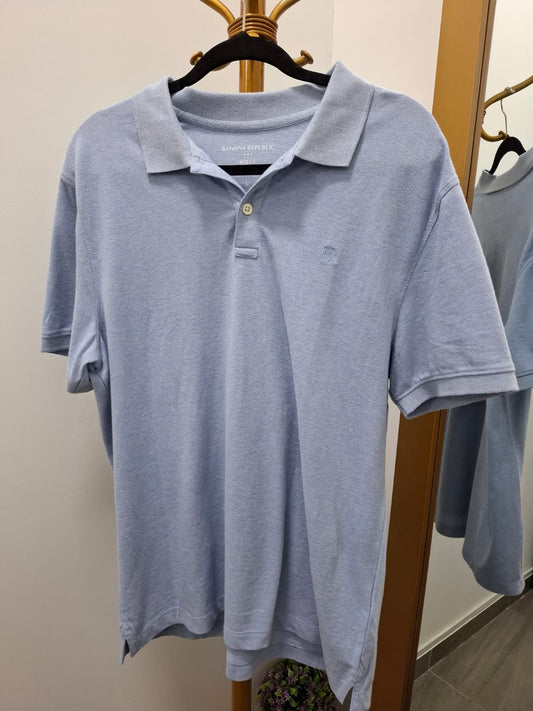 POLO CUELLO CAMISA BANANA REPUBLIC COLOR CELESTE BEBÉ - TALLA L