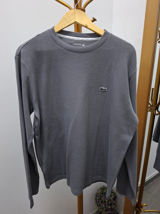 CHOMPA DELGADA TIPO MALLA LACOSTE COLOR PLOMO - TALLA M