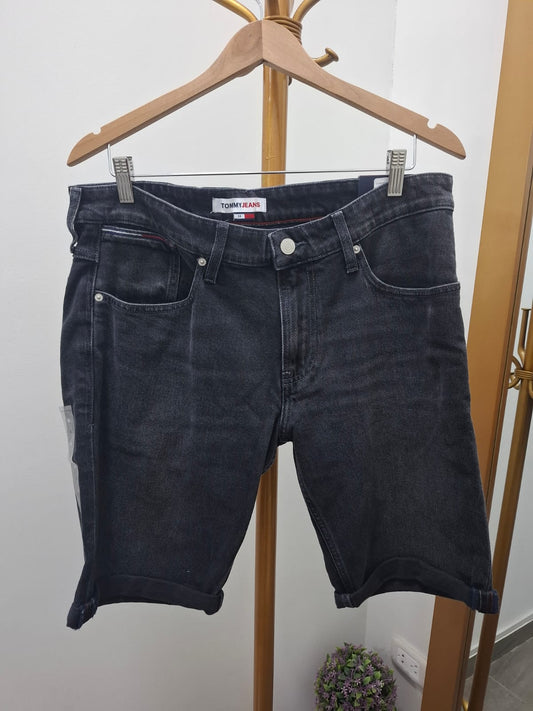 SHORT JEAN TOMMY JEANS COLOR NEGRO - TALLA 34