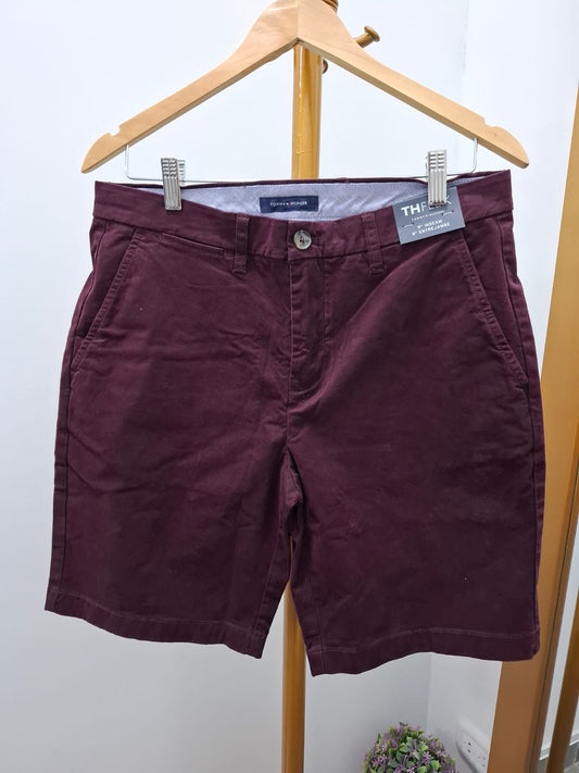 SHORT TOMMY HILFIGER COLOR VINO - TALLA 31