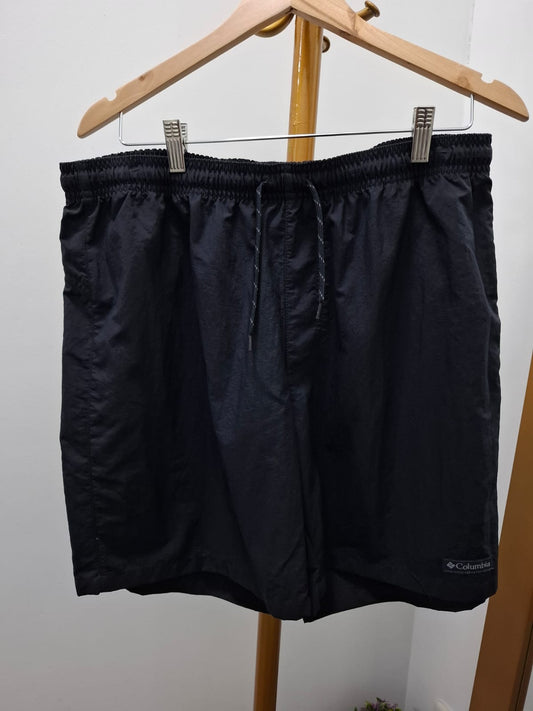 SHORT COLUMBIA COLOR NEGRO - TALLA L