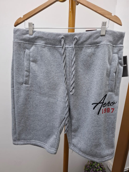 SHORT DE ALGODÓN AEROPOSTALE COLOR GRIS CON LOGO EN LA PARTE INFERIOR - TALLA L