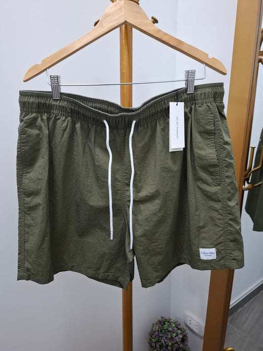 ROPA DE BAÑO CALVIN KLEIN COLOR VERDE MILITAR - TALLA XL