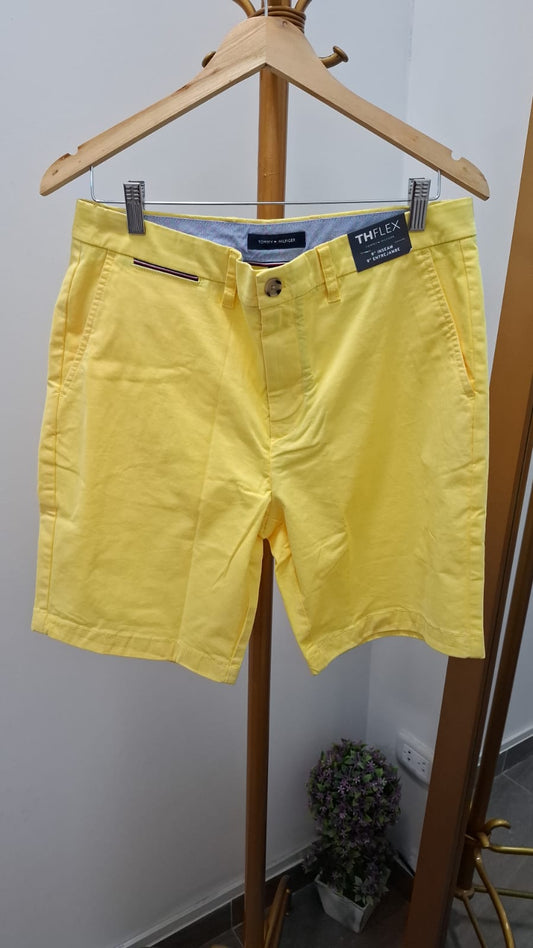 SHORT TOMMY HILFIGER COLOR AMARILLO - TALLA 32