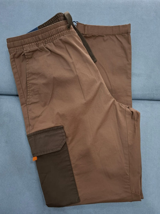 PANTALON TIPO CARGO TOMMY HILFIGER COLOR CAMEL - TALLA M