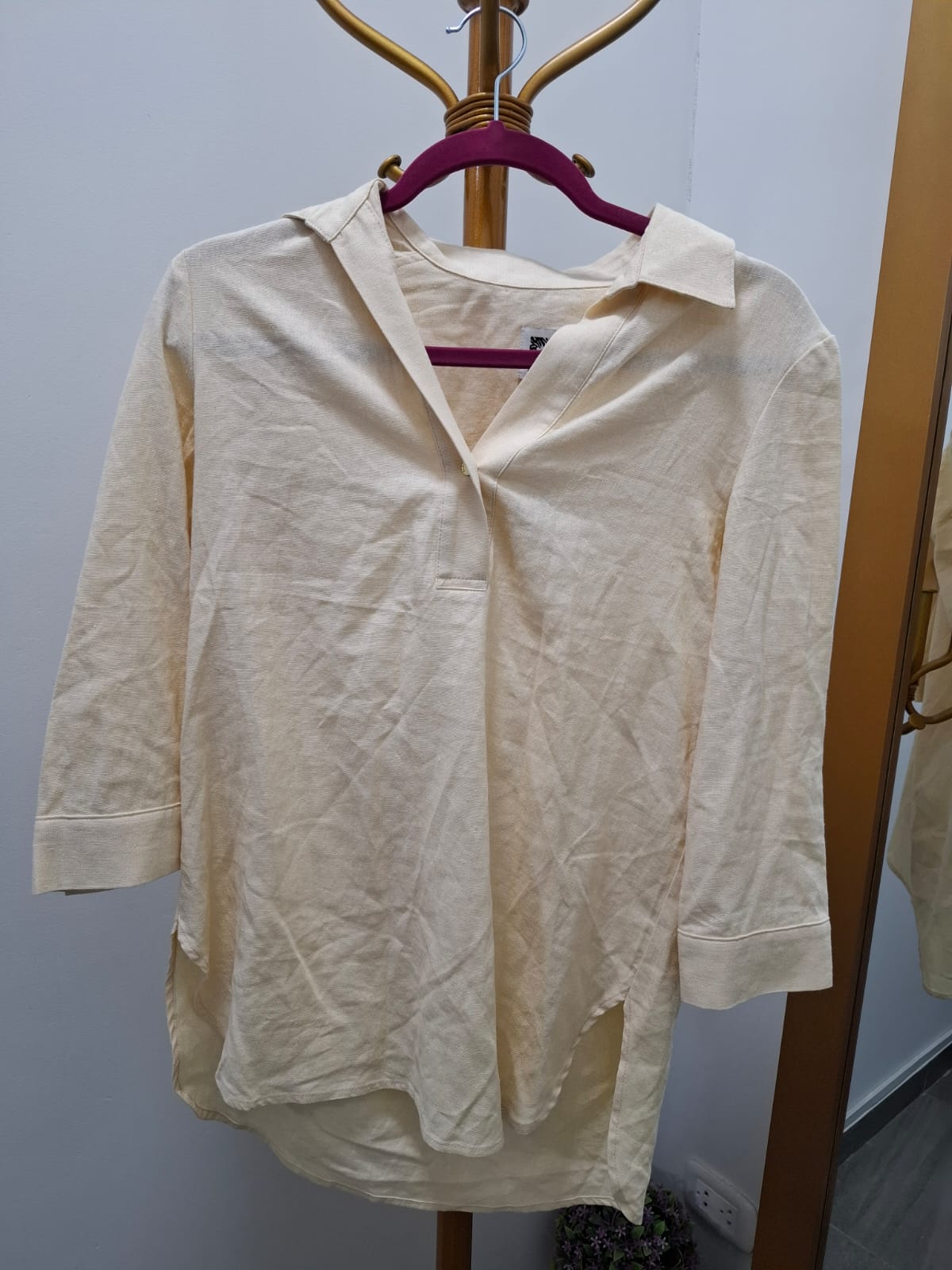 BLUSA ANNE KLEIN COLOR BEIGE - TALLA XS