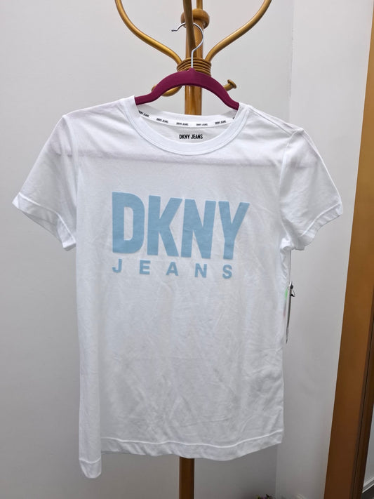 POLO DE MUJER DKNY JEANS COLOR BLANCO CON LOGO CELESTE - TALLA XS