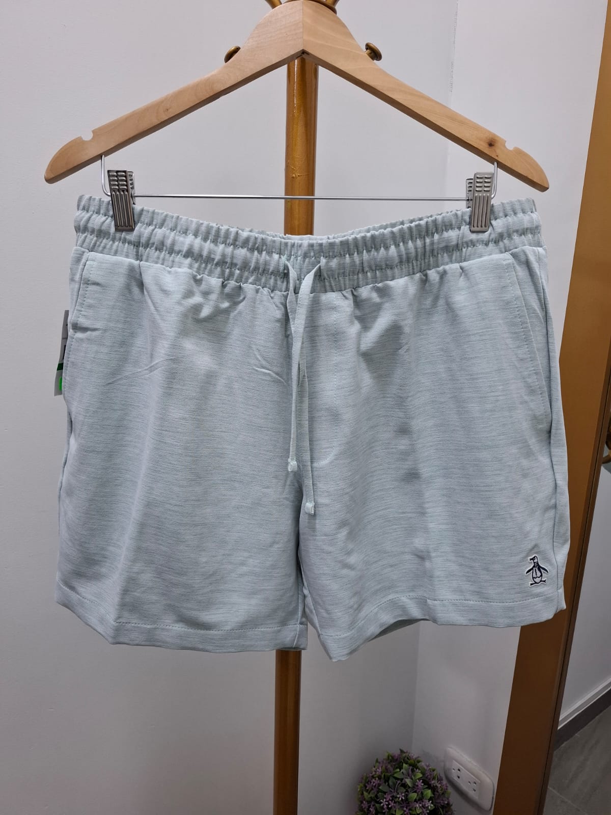 SHORT PENGUIN COLOR VERDE AGUA - TALLA L