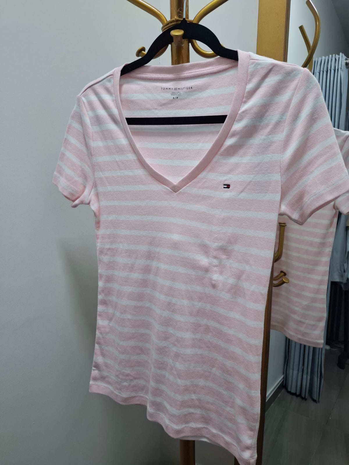 POLO DE MUJER TOMMY HILFIGER A RAYAS ROSAS Y BLANCAS - TALLA S