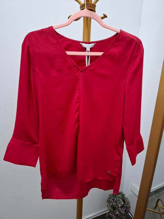 BLUSA MANGA LARGA TOMMY HILFIGER COLOR ROJO - TALLA 32