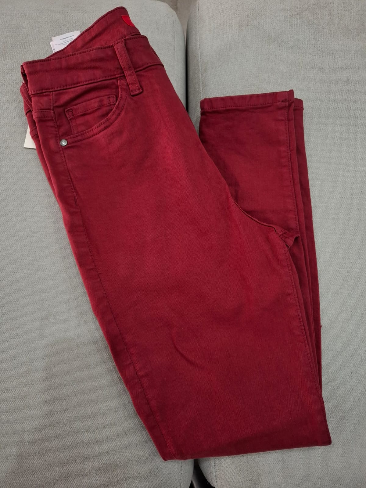 PANTALON JEAN DE MUJER COLOR VINO HIGH RISE SKINNY GUESS - TALLA 30